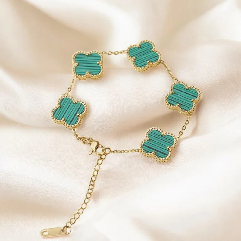 Chic Charm - Image 3