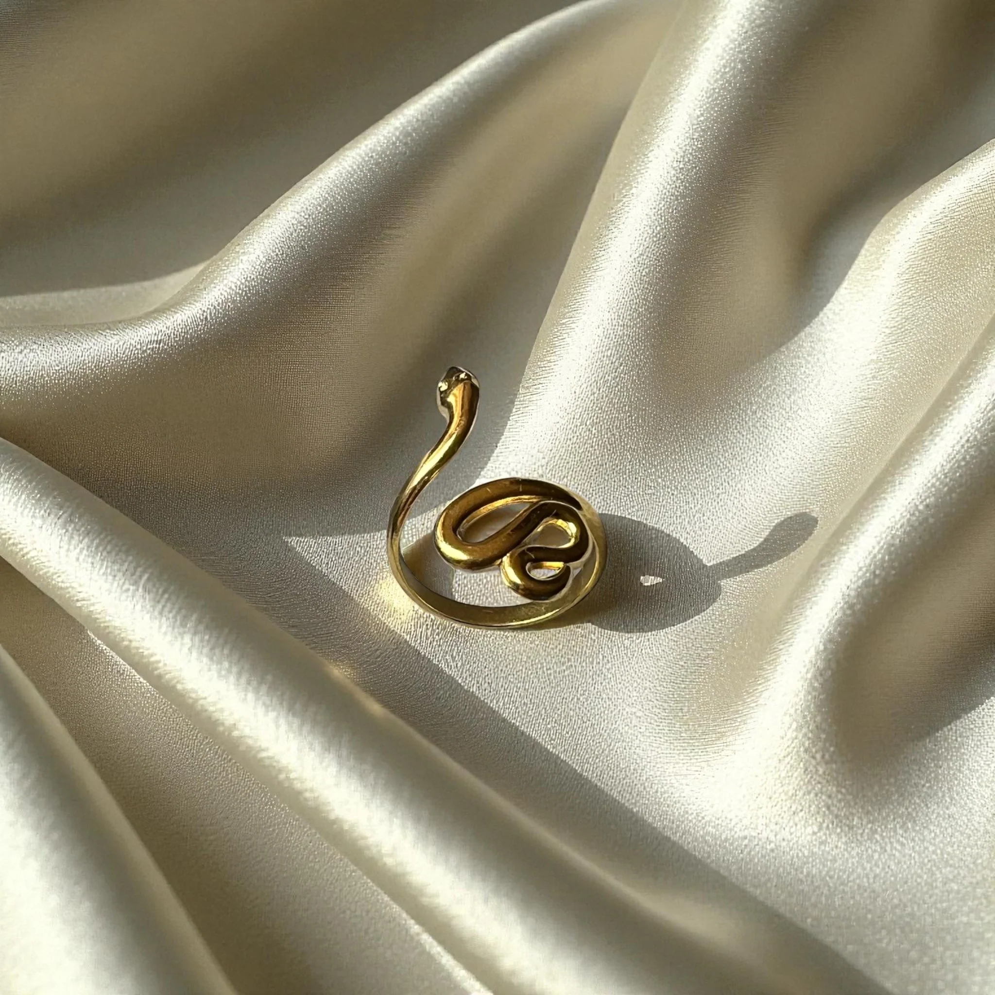 Selene Ring